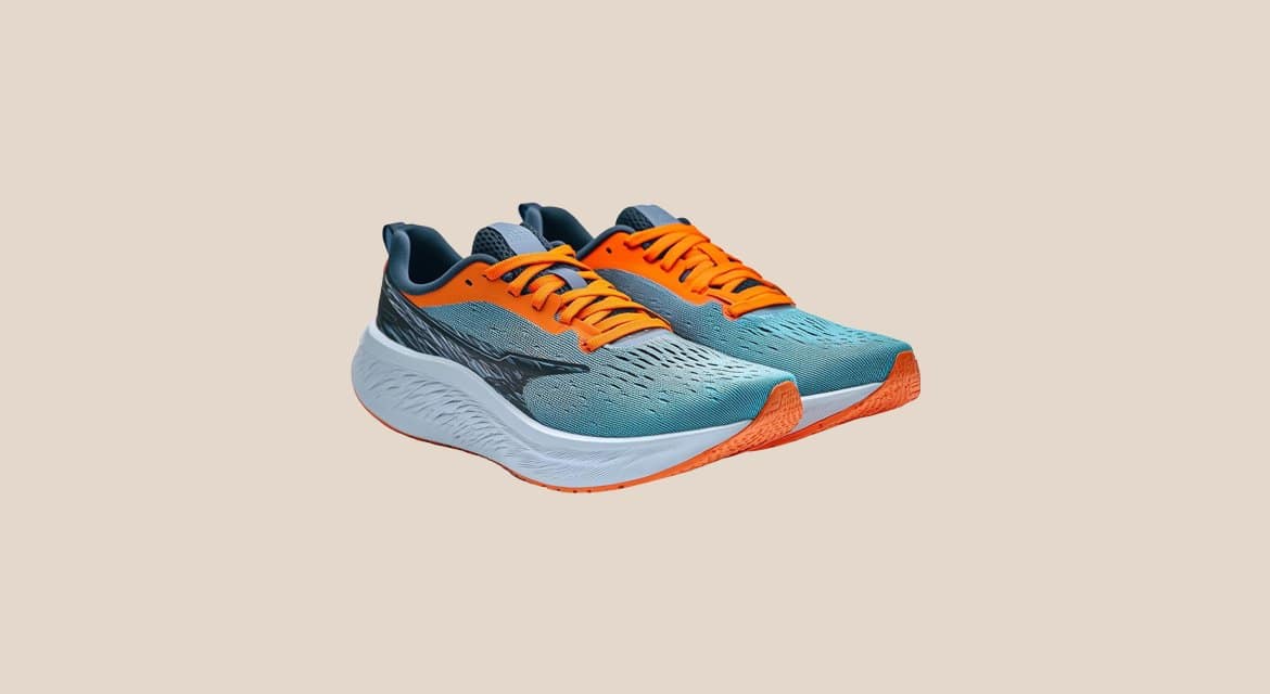 Running shoes imported from china